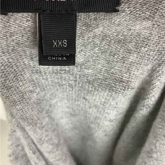 J Crew Sz XXS Lightweight V Neck Sweater Gray Wool Viscose Pullover Style - Picture 4 of 5